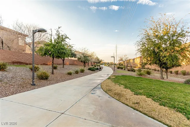 $2,900 | 788 Forest Peak Street, Henderson, NV 89011