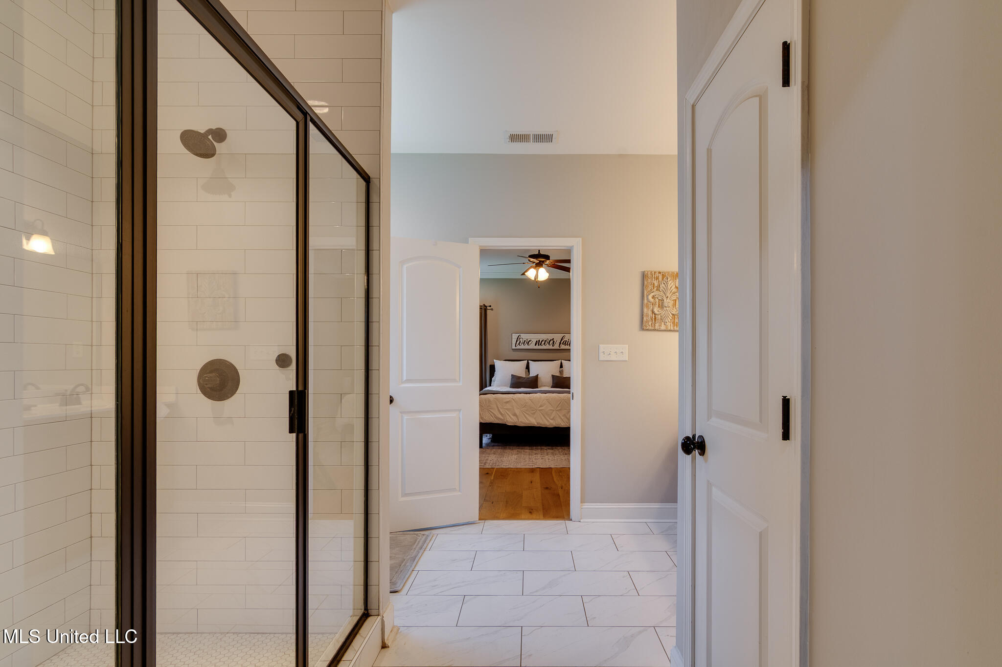 3077 West Jefferson Loop Hernando, MS 38632 - Photo 23 of 40 primary bath