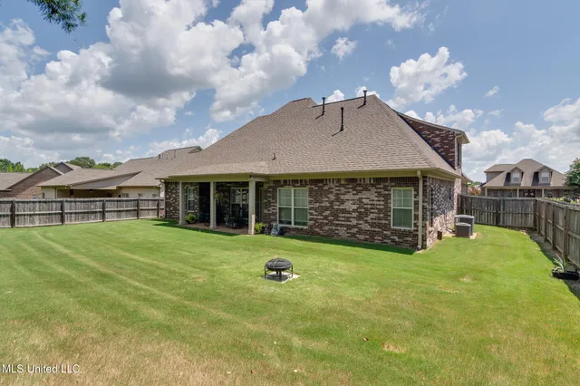 $399,900 | 3077 West Jefferson Loop, Hernando, MS 38632