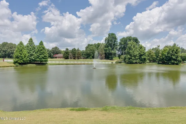 $399,900 | 3077 West Jefferson Loop, Hernando, MS 38632