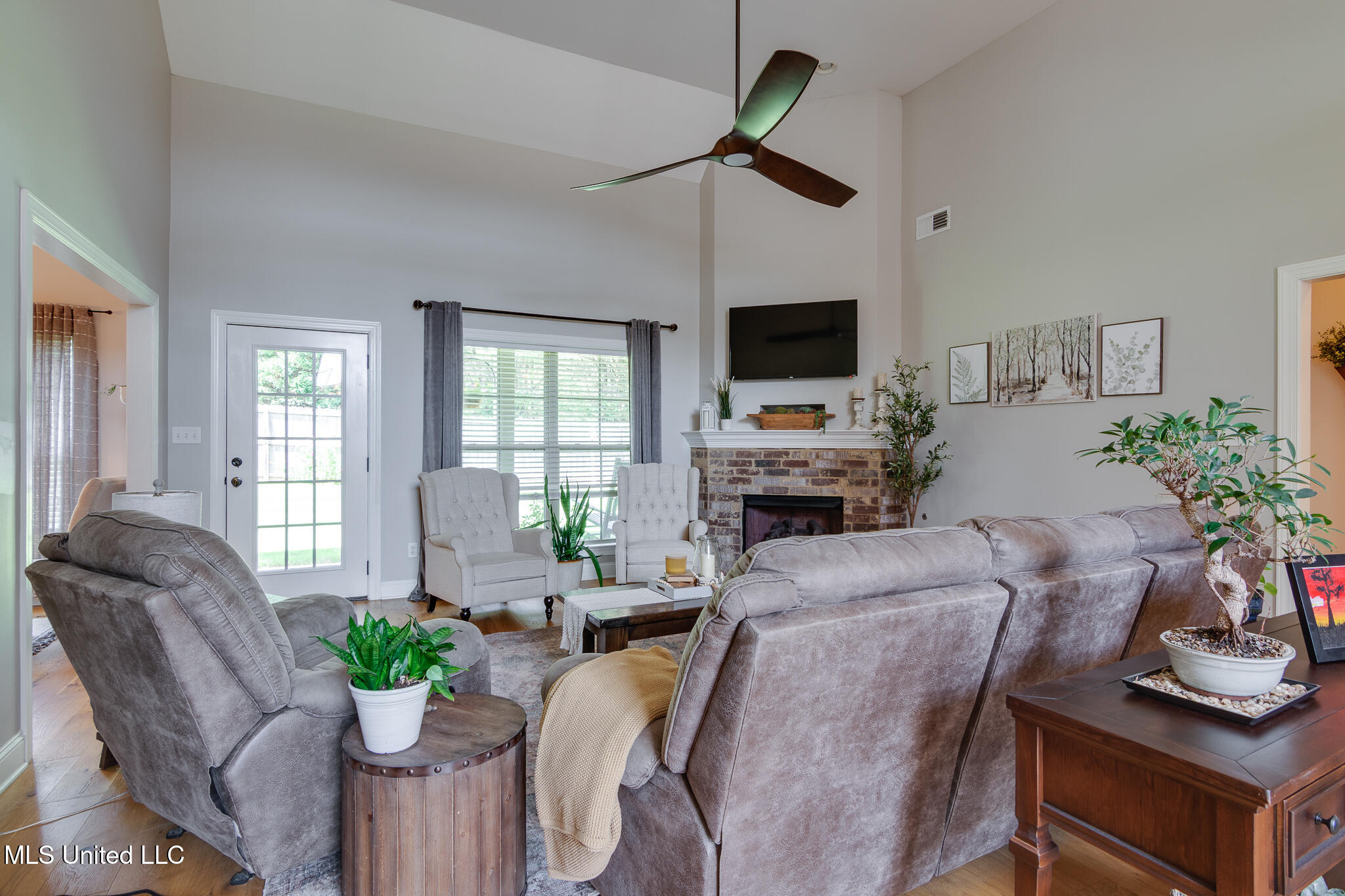 3077 West Jefferson Loop Hernando, MS 38632 - Photo 7 of 40 great room