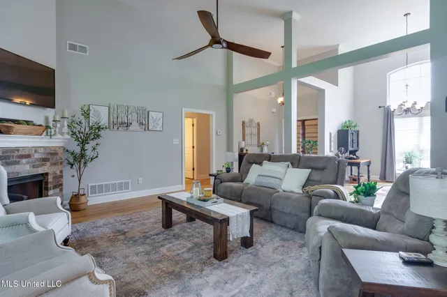 $399,900 | 3077 West Jefferson Loop, Hernando, MS 38632