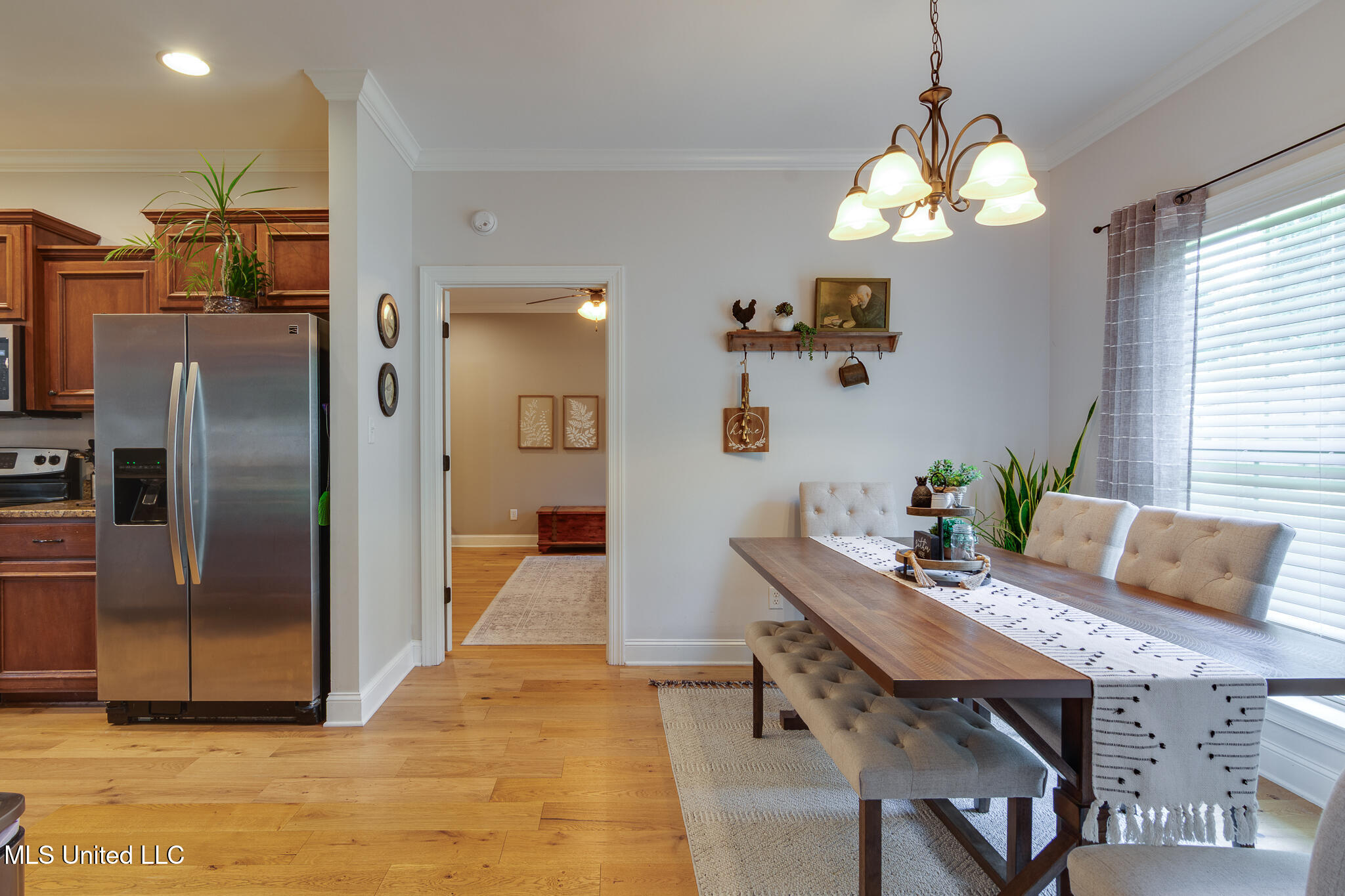 3077 West Jefferson Loop Hernando, MS 38632 - Photo 10 of 40 kitchen / breakfast area