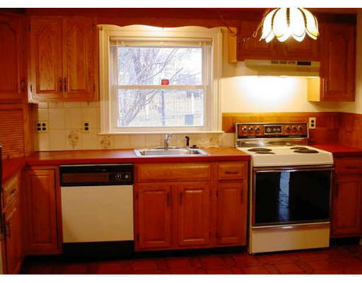 60 Gilbert Street Waltham, MA 02453 - Photo 3 of 13 Gallery Image 3