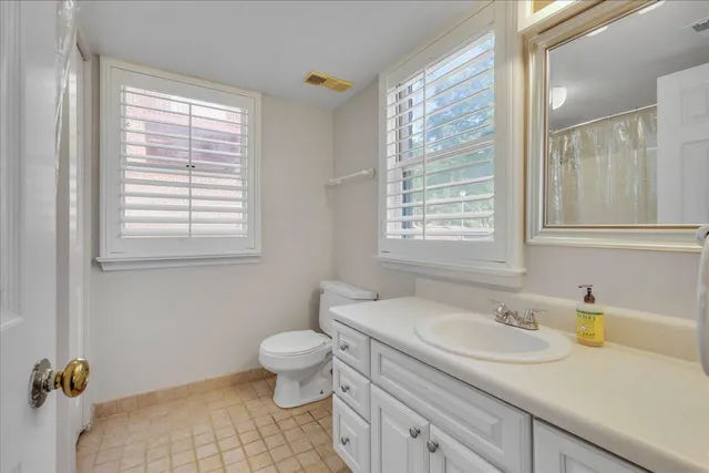 $1,800 | 517 East Jefferson Street, Unit 45, Tallahassee, FL 32301