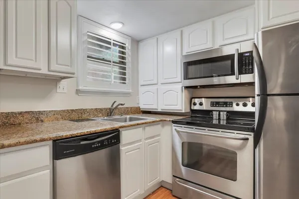$1,800 | 517 East Jefferson Street, Unit 45, Tallahassee, FL 32301
