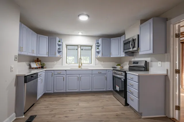 $549,000 | 51 Chester Road, Derry, NH 03038