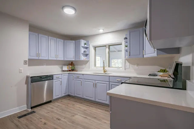 $549,000 | 51 Chester Road, Derry, NH 03038