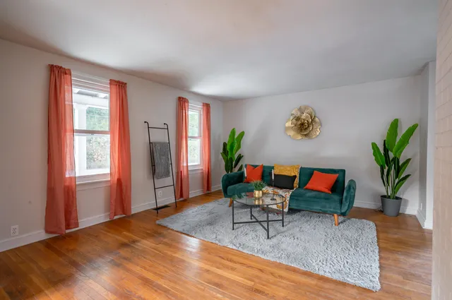 $549,000 | 51 Chester Road, Derry, NH 03038