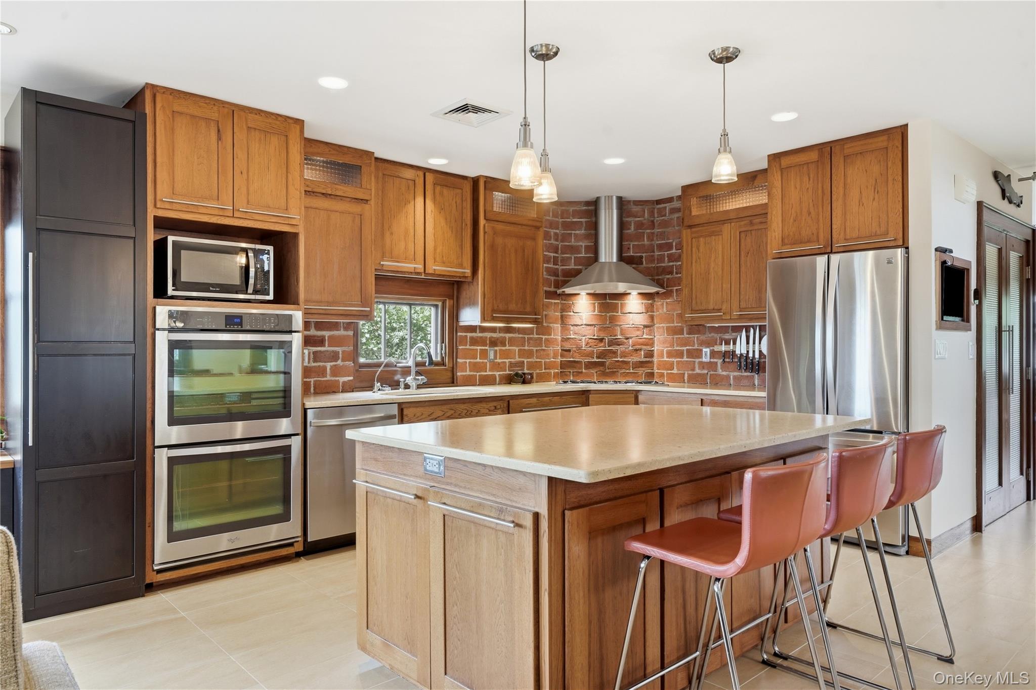 2544 Riverside Avenue Seaford, NY 11783 - Photo 15 of 50