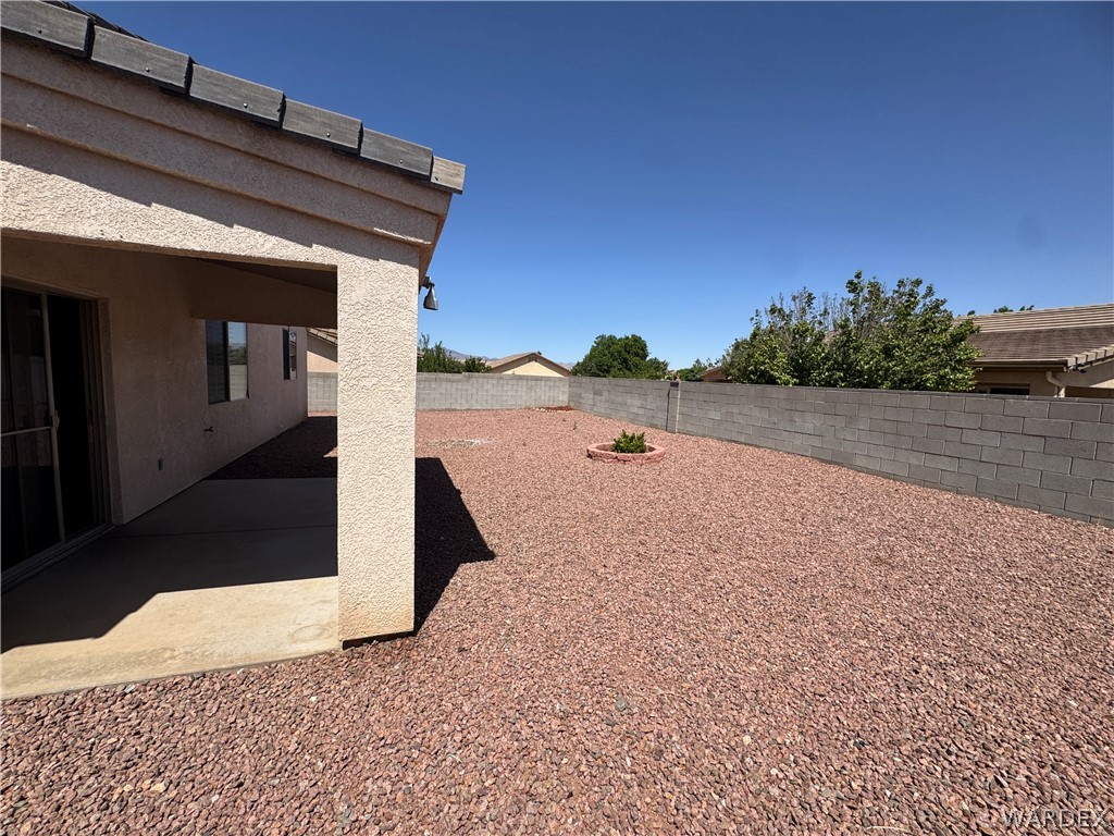 4263 East Medicine Bend Road Kingman, AZ 86401 - Photo 1 of 14 a view of outdoor space and yard