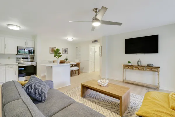 $4,500 | 1107 Duncan Circle, Unit 102, Palm Beach Gardens, FL 33418
