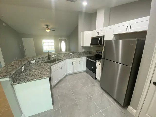 $2,000 | 15941 Southeast 89th Terrace, Summerfield, FL 34491