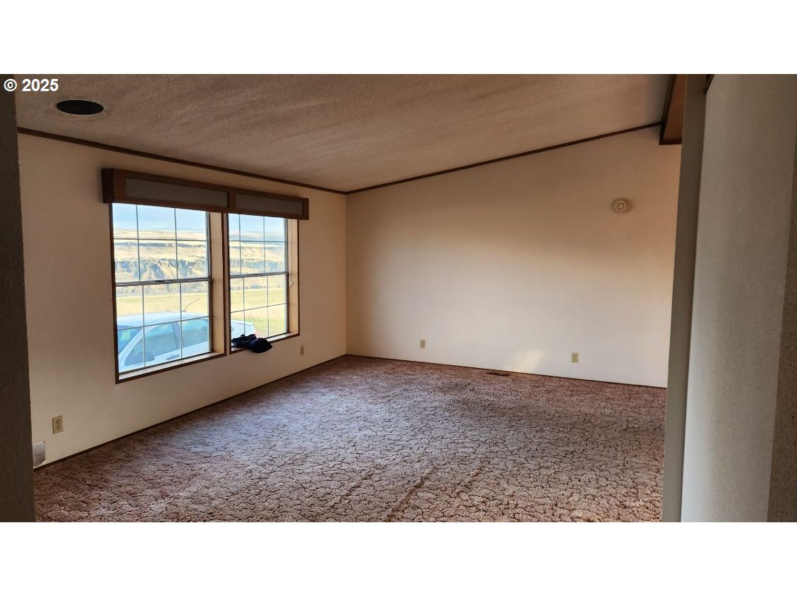 61 Gore Road Goldendale, WA 98620 - Photo 7 of 35