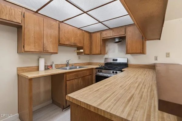 $390,000 | 176 Fashion Park Place, Oxnard, CA 93033