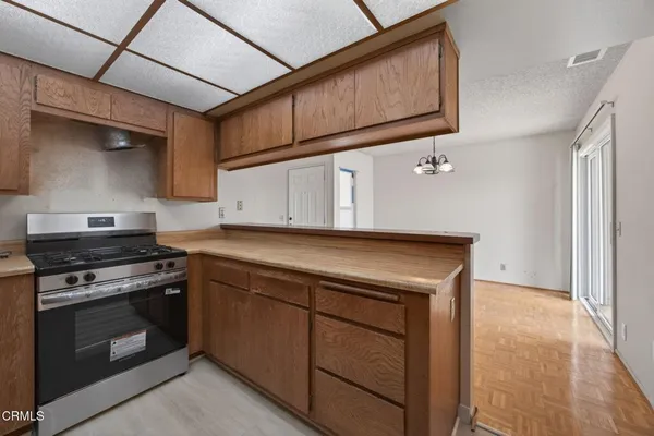 $390,000 | 176 Fashion Park Place, Oxnard, CA 93033