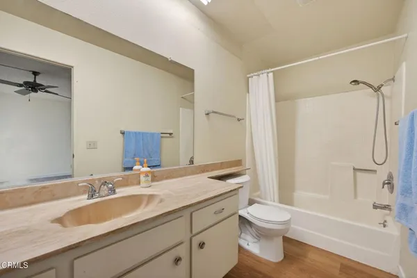 $390,000 | 176 Fashion Park Place, Oxnard, CA 93033