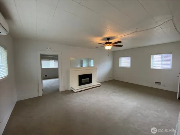 $1,200,000 | 809 Northeast 62nd Street, Seattle, WA 98115