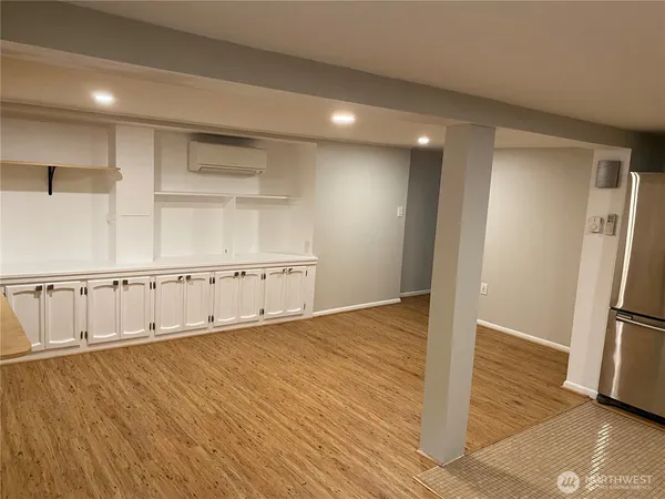 $1,200,000 | 809 Northeast 62nd Street, Seattle, WA 98115