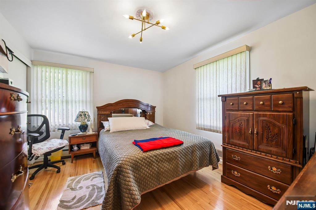 82 Seminary Street Bergenfield, NJ 07621 - Photo 16 of 29