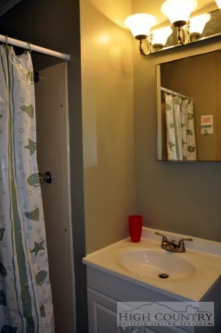 806 Dogwood Road Boone, NC 28607 - Photo 17 of 18 Gallery Image 17