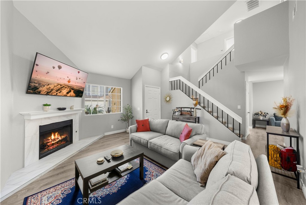 6616 Brighton Place Rancho Cucamonga, CA 91737 - Photo 4 of 18 Living room