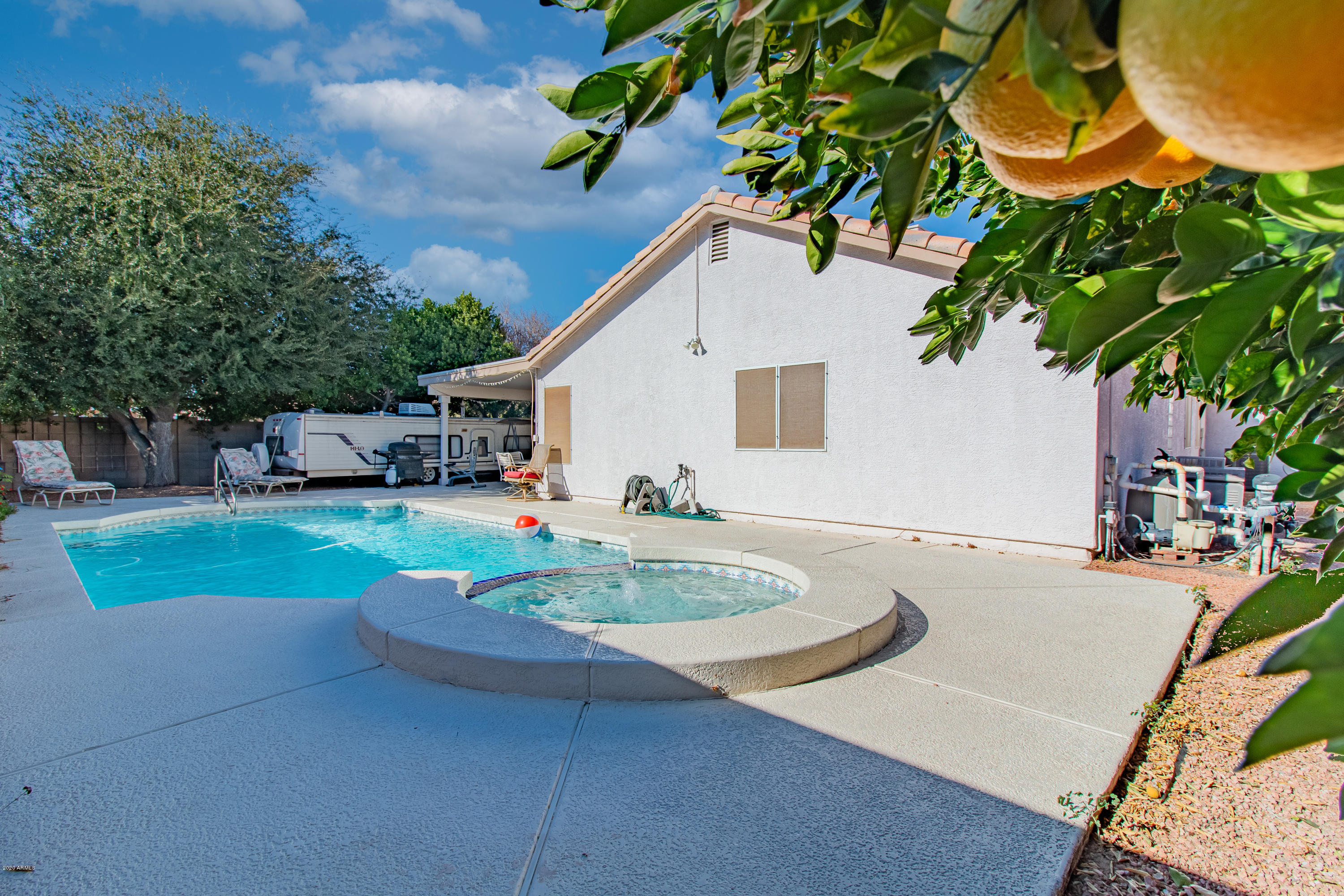 4027 West Charter Oak Road Phoenix, AZ 85029 - Photo 3 of 40 4027 W Charter Oak Rd (32 of 41)