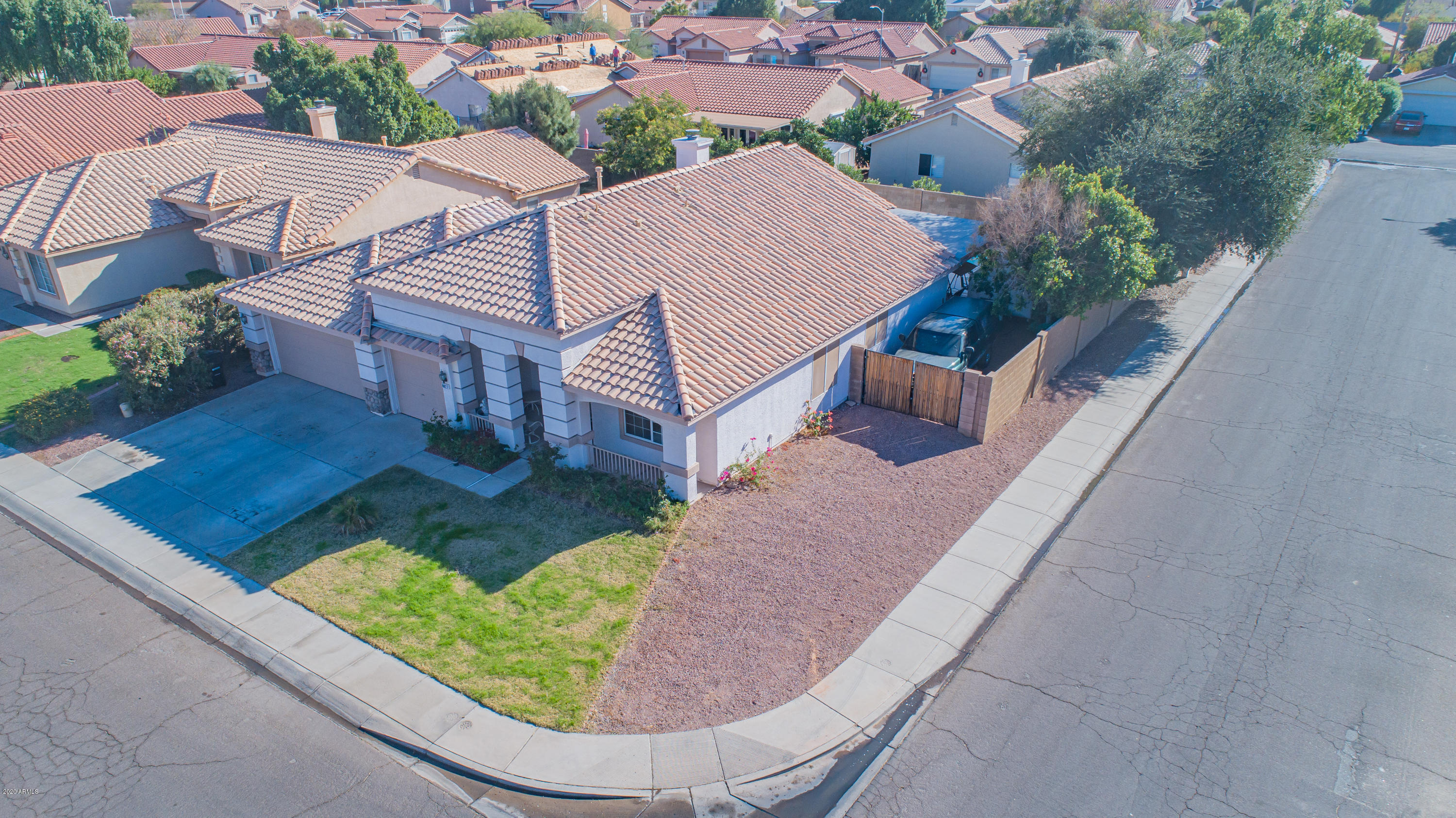4027 West Charter Oak Road Phoenix, AZ 85029 - Photo 5 of 40 4027 W Charter Oak Rd (40 of 41)