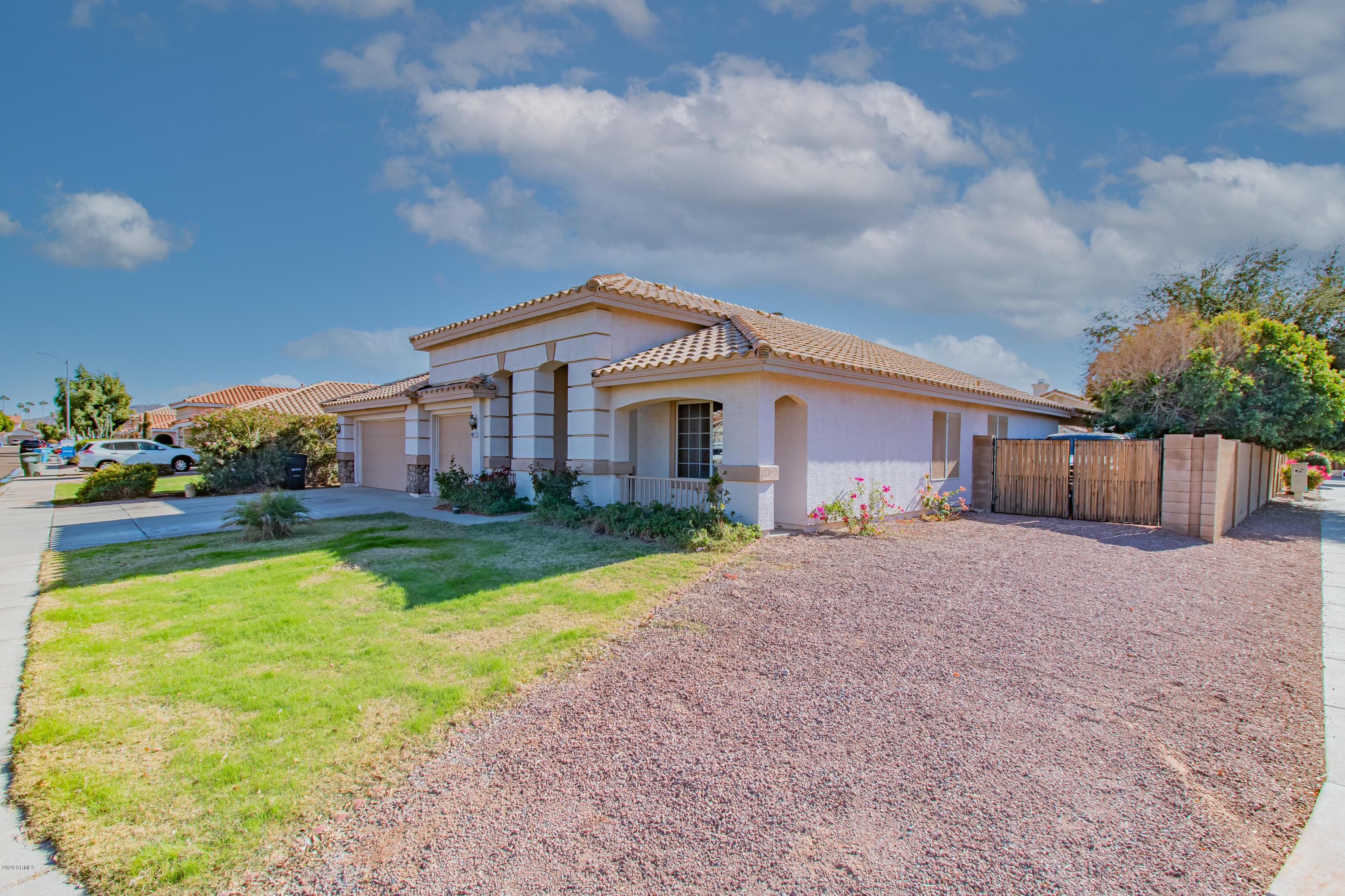 4027 West Charter Oak Road Phoenix, AZ 85029 - Photo 6 of 40 4027 W Charter Oak Rd (2 of 41)