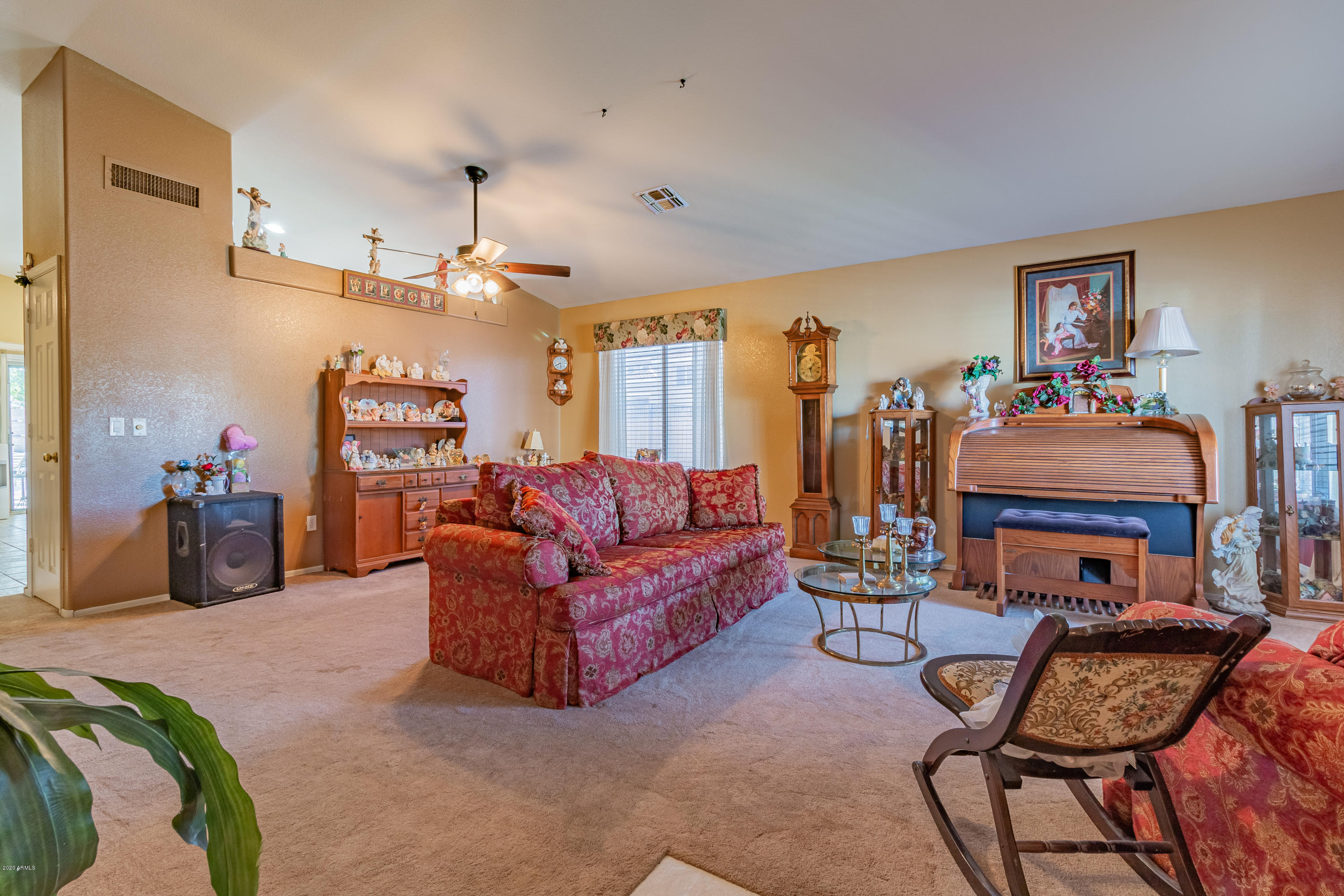 4027 West Charter Oak Road Phoenix, AZ 85029 - Photo 10 of 40 4027 W Charter Oak Rd (7 of 41)