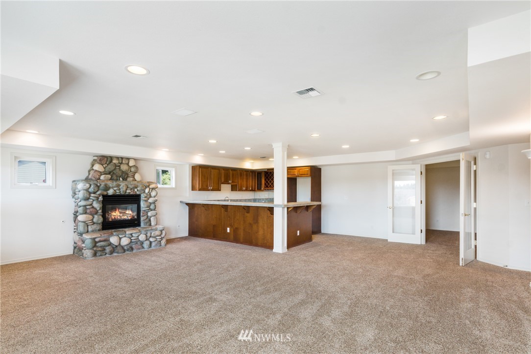 2786 Tracyton Beach Road Northwest Bremerton, WA 98310 - Photo 16 of 25