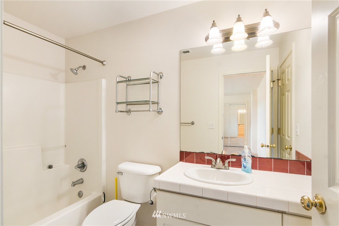 2786 Tracyton Beach Road Northwest Bremerton, WA 98310 - Photo 21 of 25