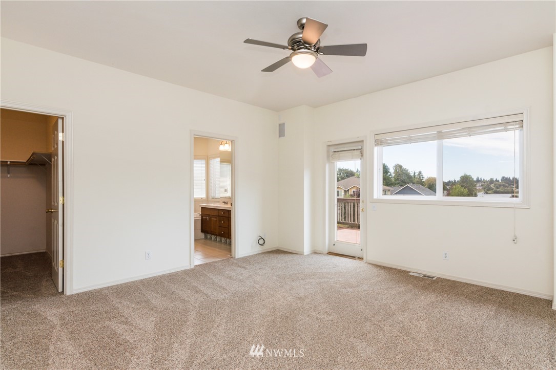 2786 Tracyton Beach Road Northwest Bremerton, WA 98310 - Photo 8 of 25