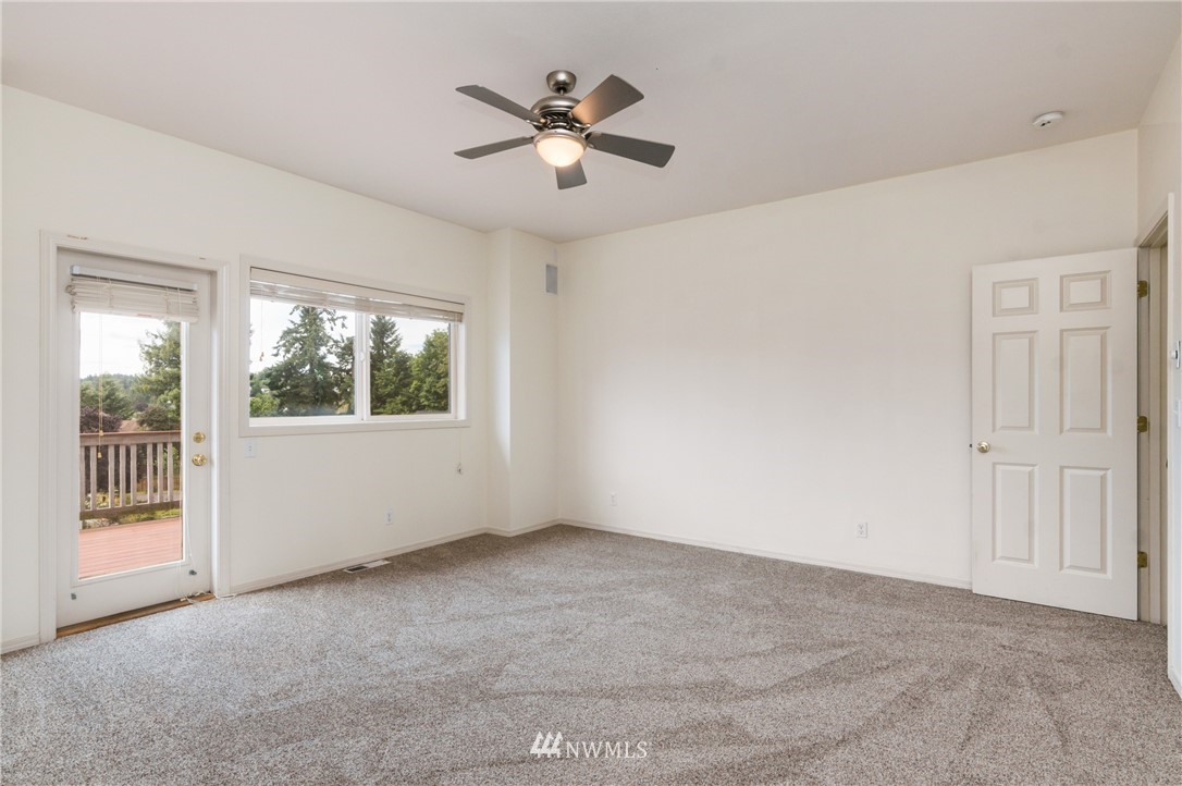 2786 Tracyton Beach Road Northwest Bremerton, WA 98310 - Photo 9 of 25