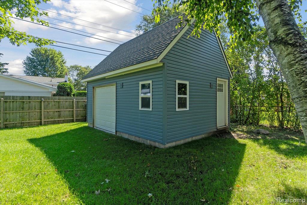 7184 Holcomb Road Clarkston, MI 48346 - Photo 38 of 42