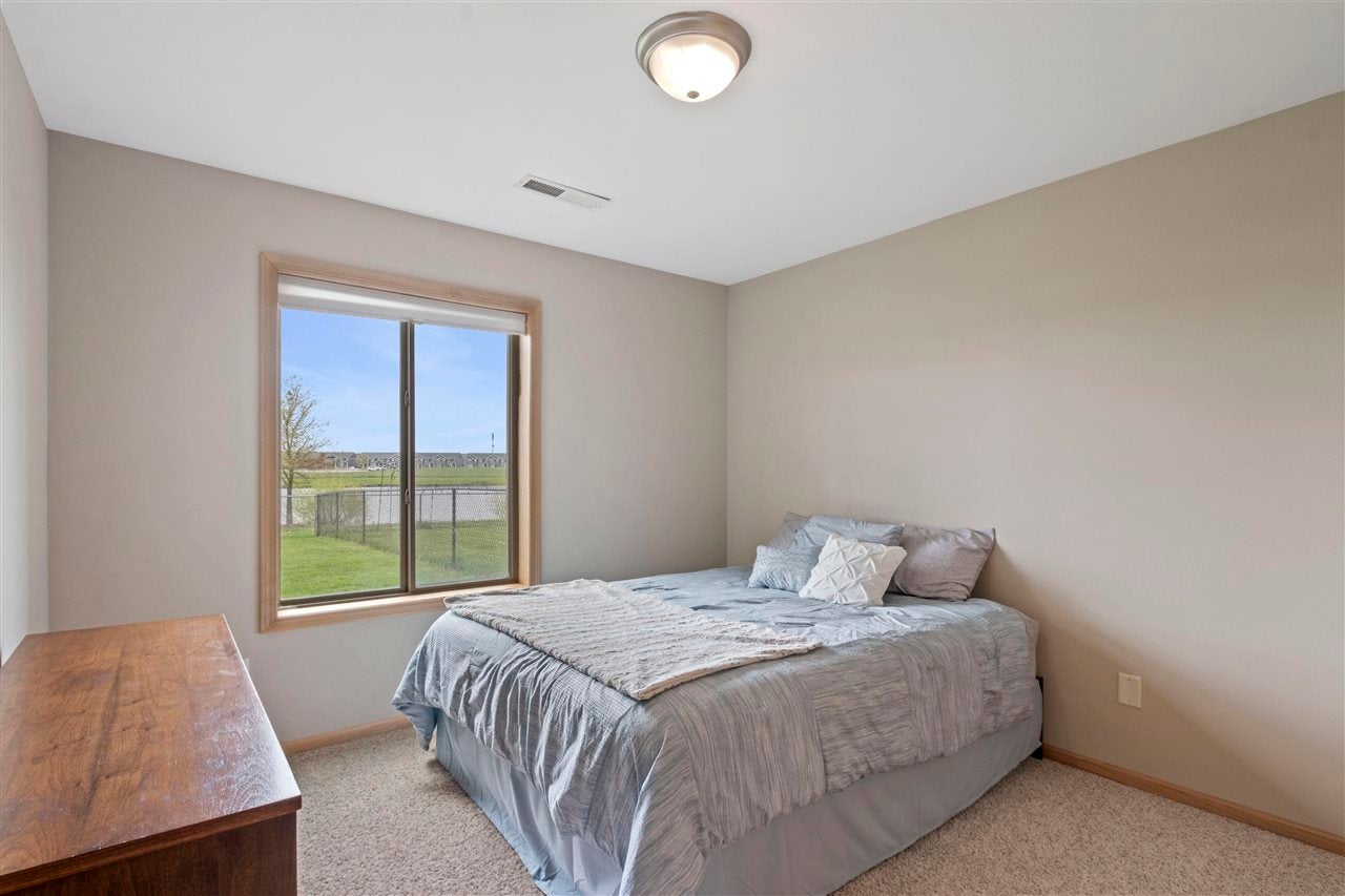 240 South Park Ridge Road North Liberty, IA 52317 - Photo 21 of 28 Gallery Image 21