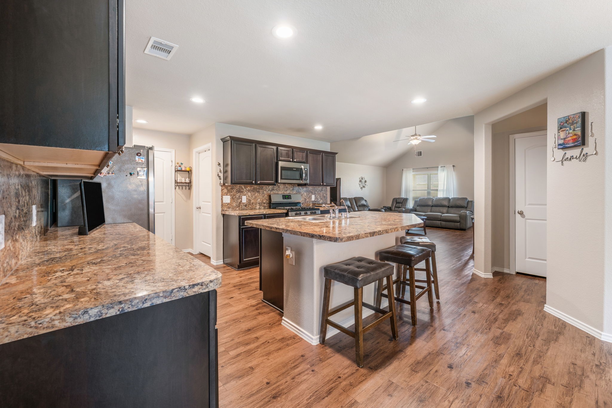 15447 Pueblito Verde Way Channelview, TX 77530 - Photo 2 of 12