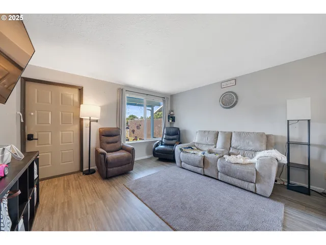 $398,000 | 3602 Walnut Lane, Tillamook, OR 97141