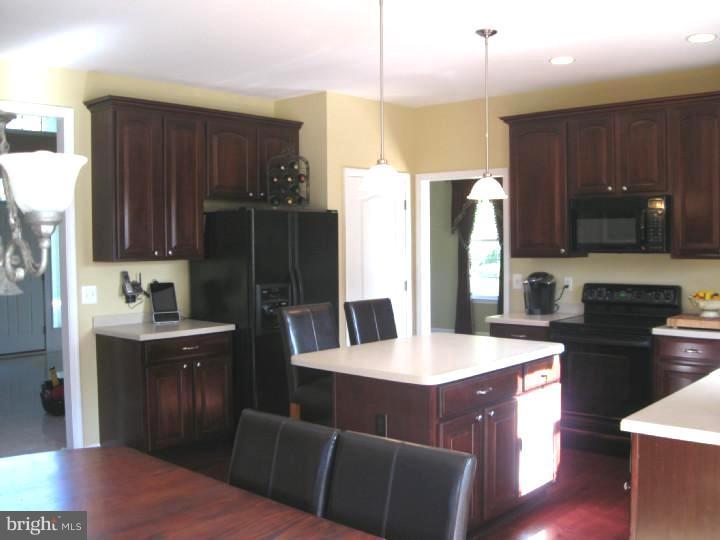 460 Oakshade Road Shamong, NJ 08088 - Photo 9 of 25 Gallery Image 9