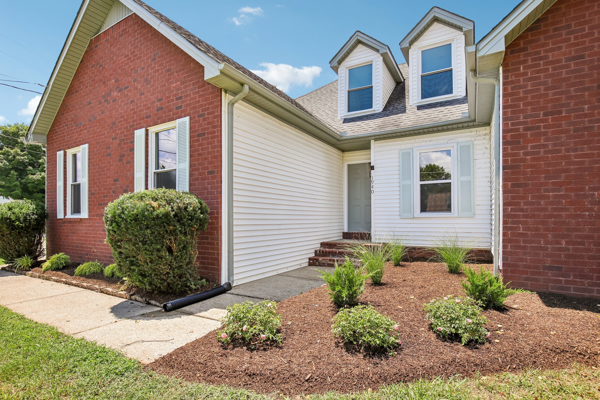 1940 Sterling Street Murfreesboro, TN 37127 - Photo 2 of 28