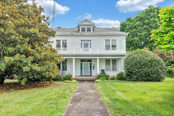 $500,000 | 2106 Rivermont Avenue, Lynchburg, VA 24503