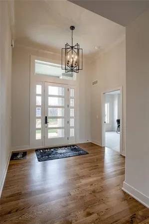 $820,000 | 2717 Northeast 91st Place, Kansas City, MO 64156
