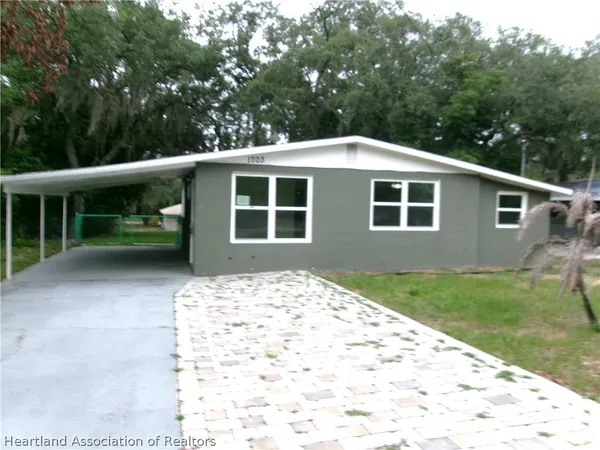 $79,900 | 1703 Rainbow Avenue, Sebring, FL 33870