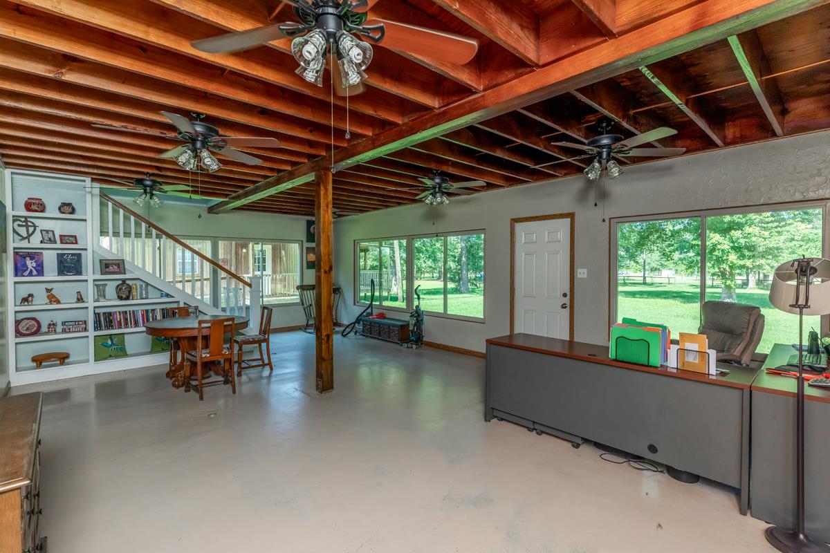 2231 Neyland Road Silsbee, TX 77656 - Photo 8 of 48