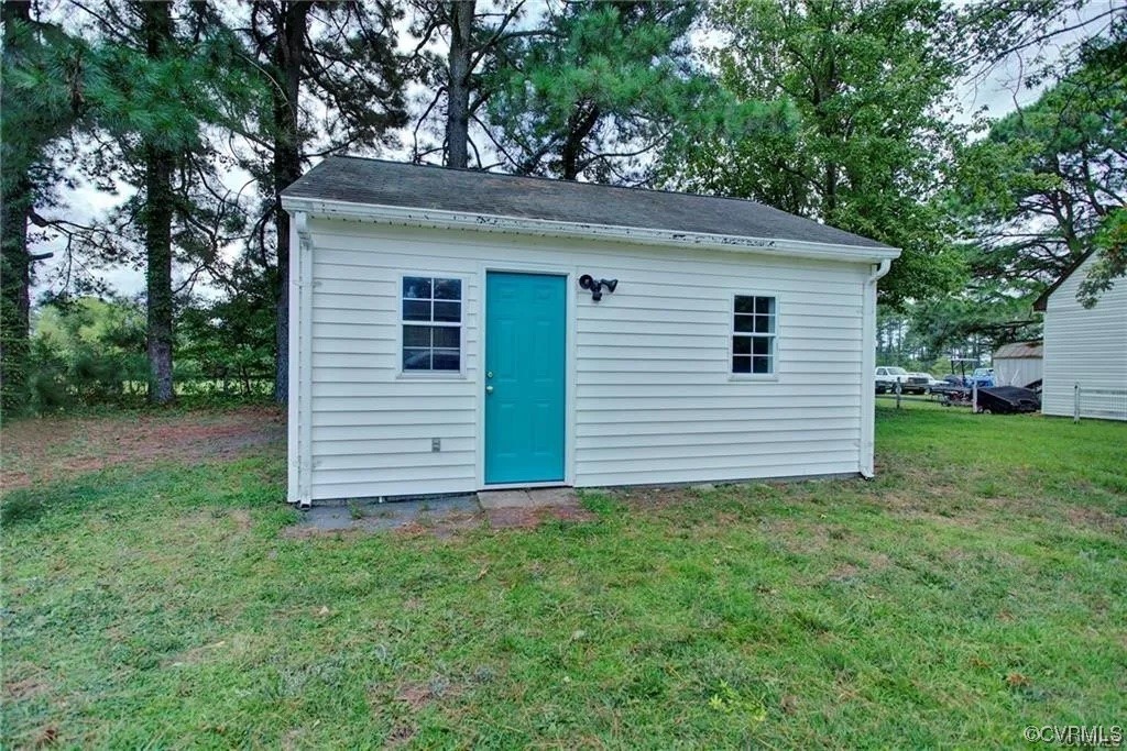 10044 Owens Road Hayes, VA 23072 - Photo 23 of 24 Gallery Image 23