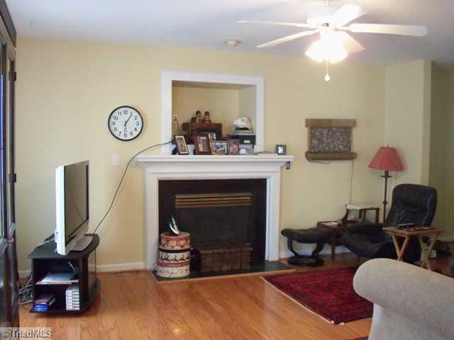 7600 Keating Drive Oak Ridge, NC 27310 - Photo 3 of 13 Living Room.