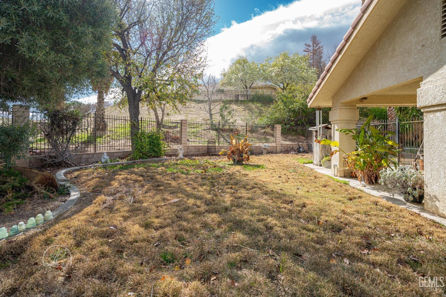 Undisclosed Address Taft, CA 93268 - Photo 30 of 38 a view of a yard with plants and trees