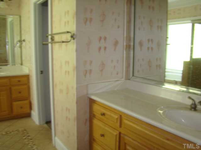 2112 Summer Azure Way Raleigh, NC 27613 - Photo 13 of 16 Master Bath/Spa