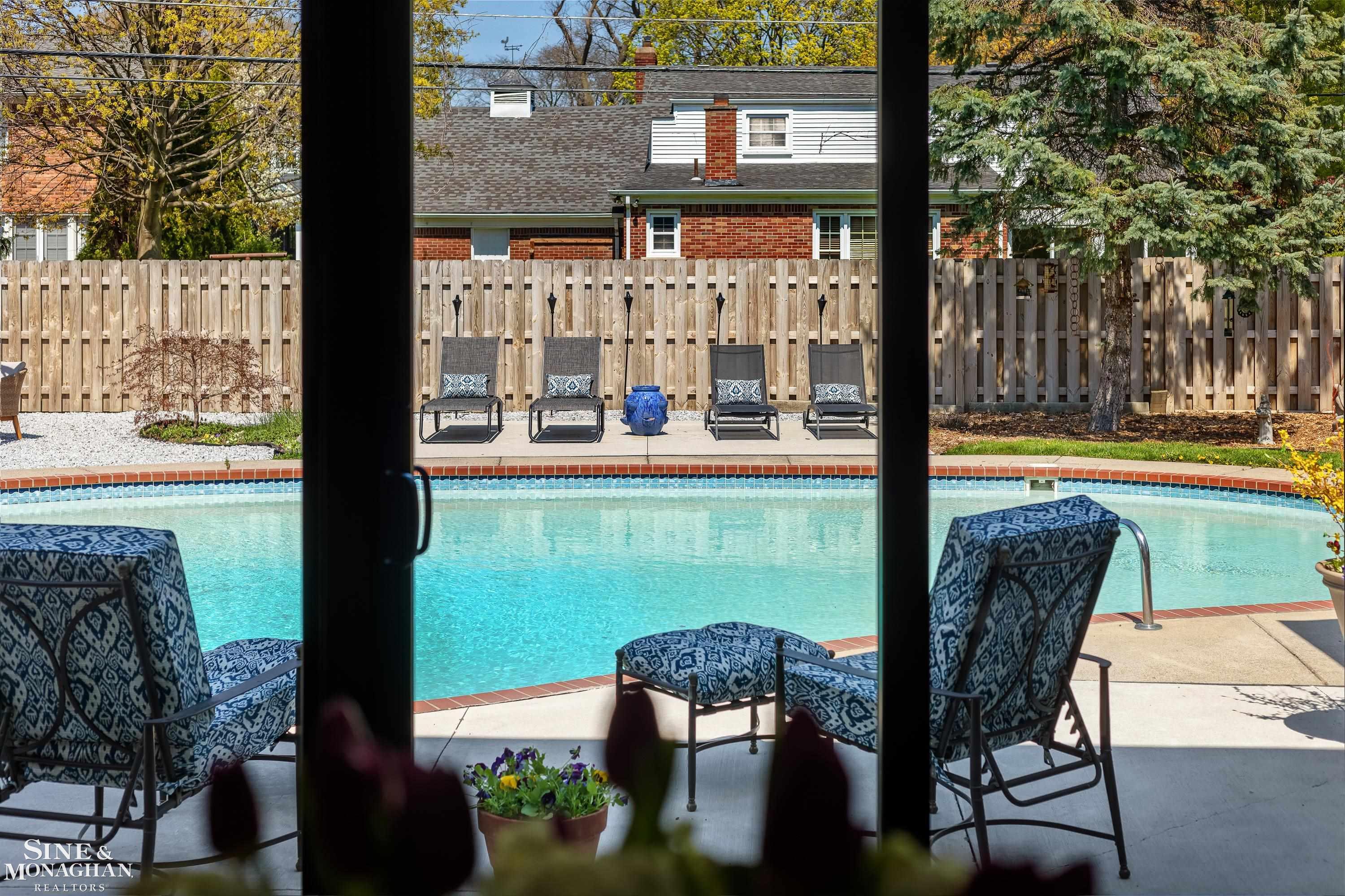 56 Hampton Road Grosse Pointe Shores, MI 48236 - Photo 37 of 47