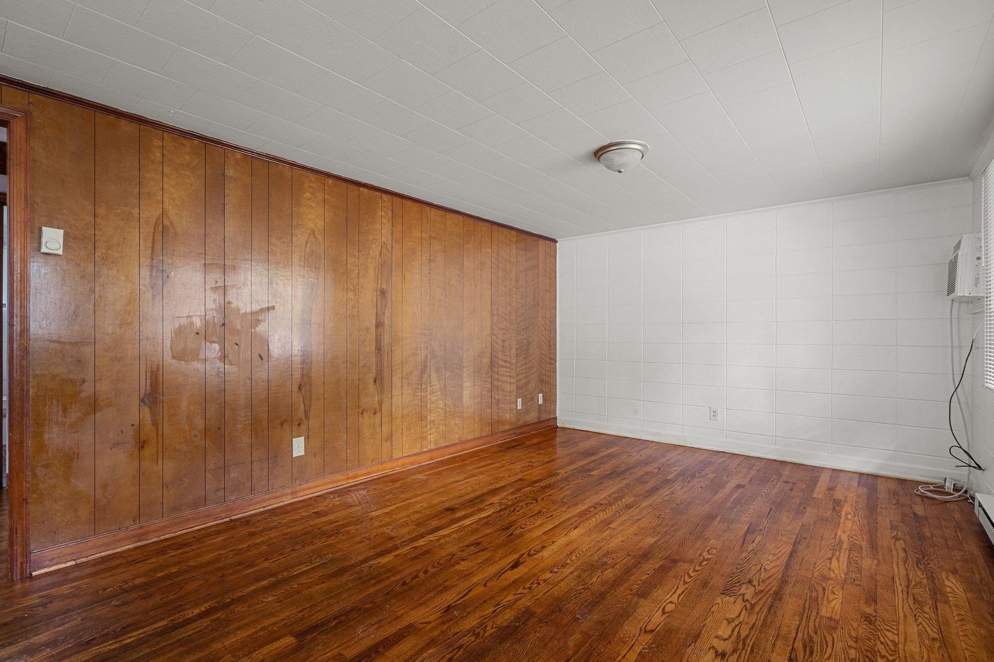 3811 Marcom Street Raleigh, NC 27606 - Photo 8 of 27 Photo 8